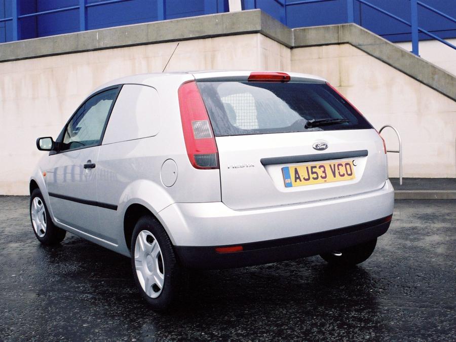  Ford Fiesta Van 2003 года  (фото 7 из 11)